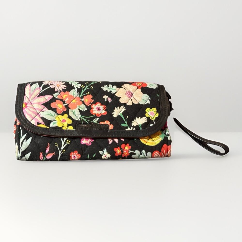 Vera Bradley Vintage Trimmed Accordion Style Wallet/Wristlet 7 3/4” L 5 1/2” W